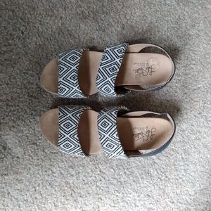 Life Stride Sandals wedge